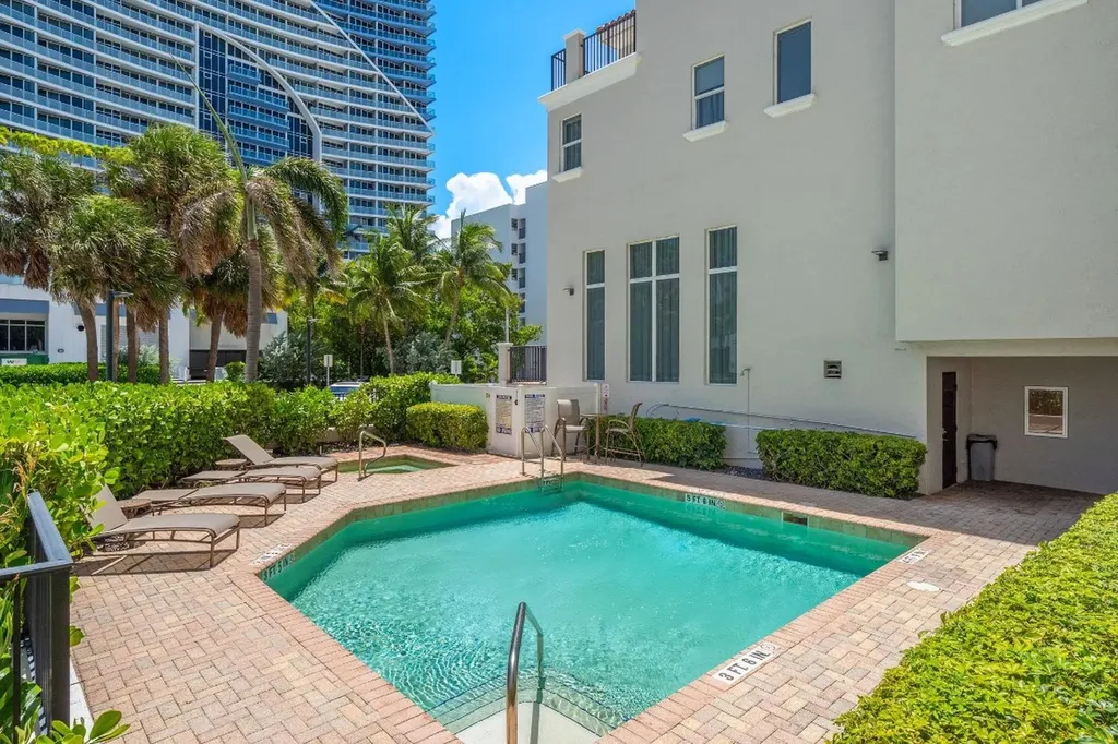 514 N Birch Road Fort Lauderdale FL 33304