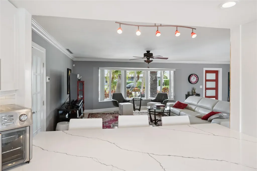 2761 NE 57th Court Fort Lauderdale FL 33308