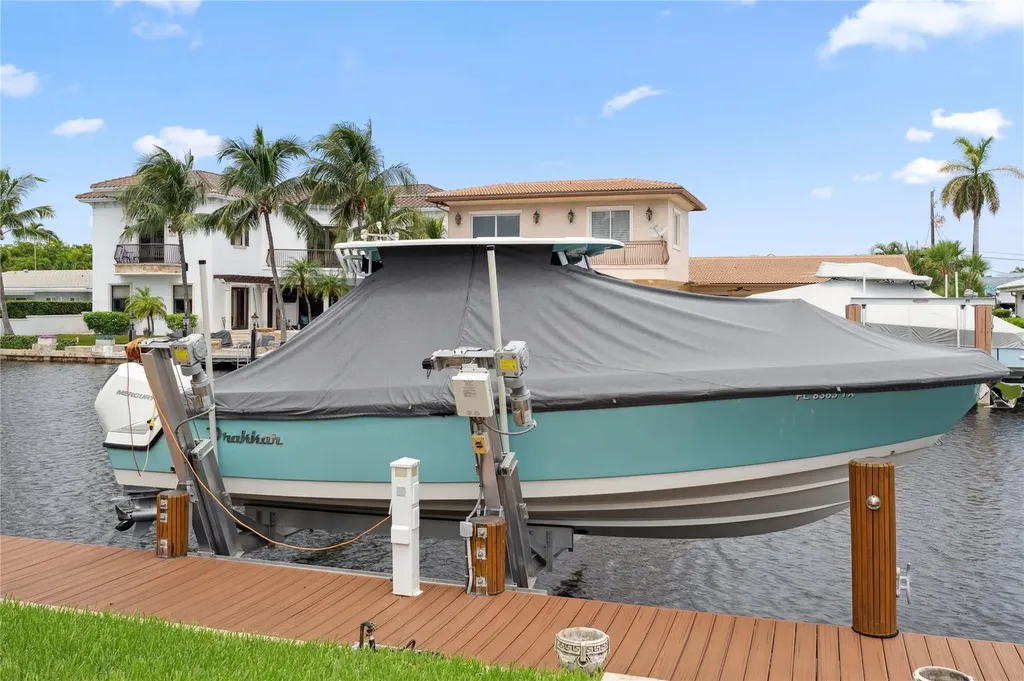 2761 NE 57th Court Fort Lauderdale FL 33308