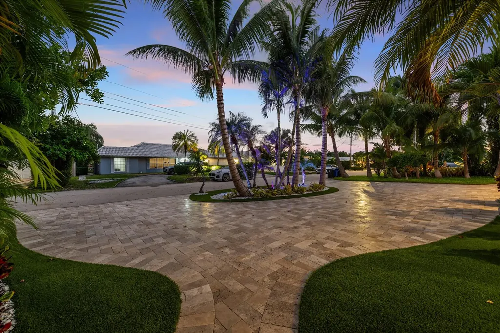 2761 NE 57th Court Fort Lauderdale FL 33308