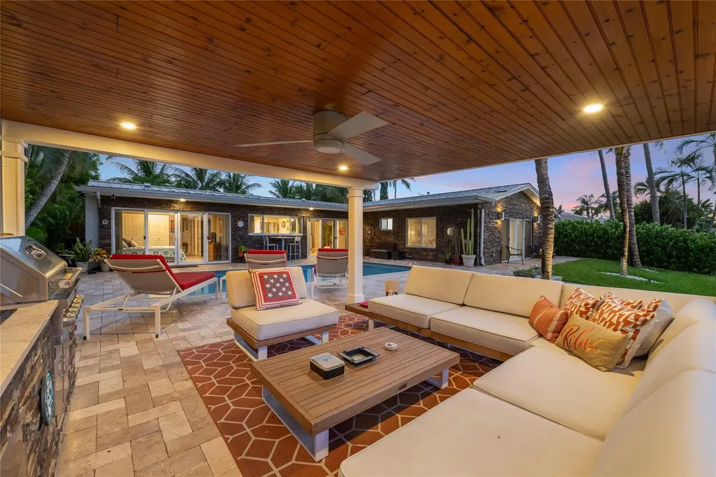 2761 NE 57th Court Fort Lauderdale FL 33308