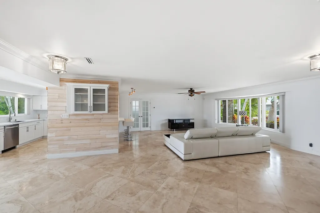 2761 NE 57th Court Fort Lauderdale FL 33308