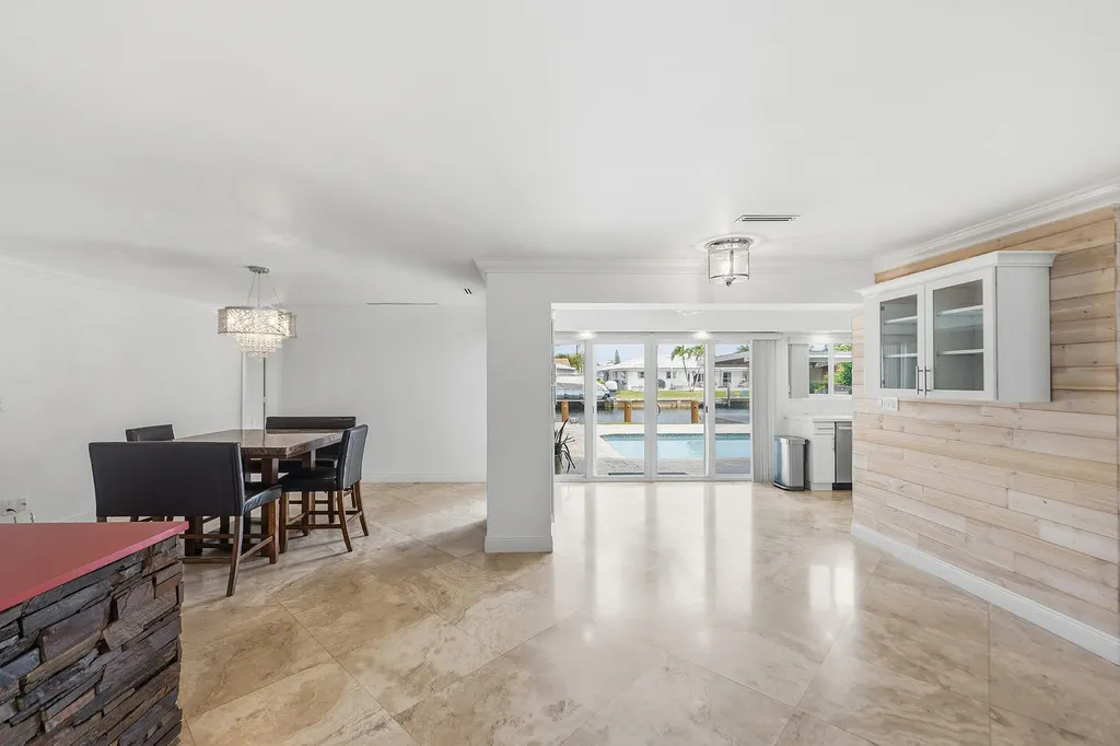 2761 NE 57th Court Fort Lauderdale FL 33308