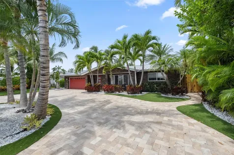 2761 NE 57th Court Fort Lauderdale FL 33308