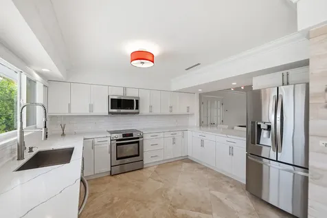 2761 NE 57th Court Fort Lauderdale FL 33308