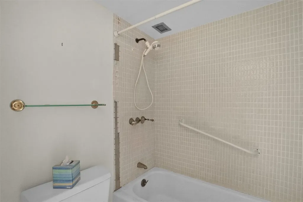 3100 NE 49th Street Fort Lauderdale FL 33308