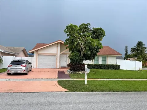 8201 SW 12th Court North Lauderdale FL 33068