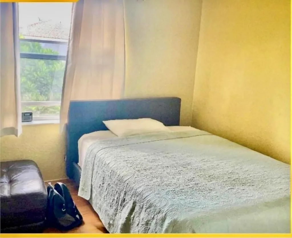 872 NW 130th Avenue Pembroke Pines FL 33028