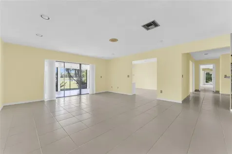 21180 Juego Circle Boca Raton FL 33433