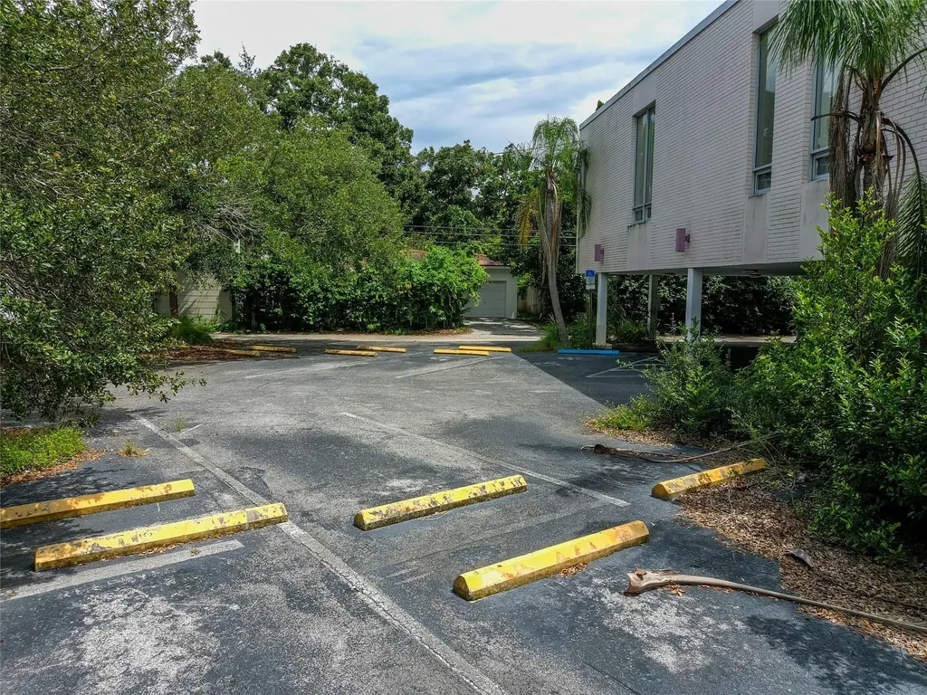 1213 N 16th Street St. Petersburg FL 33705