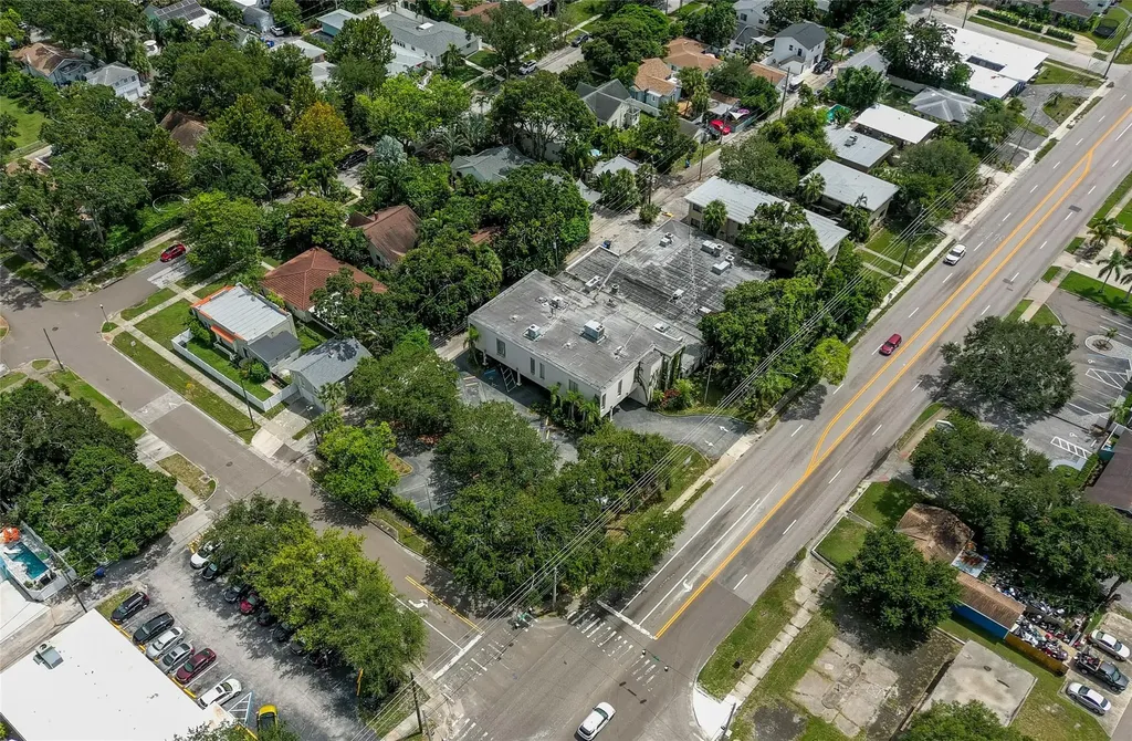 1213 N 16th Street St. Petersburg FL 33705