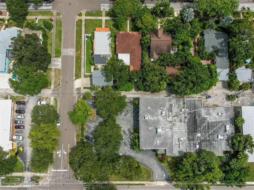 1213 N 16th Street St. Petersburg FL 33705