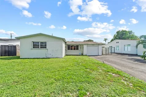 7320 Grant Street Hollywood FL 33024