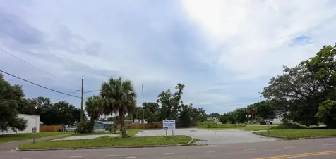 N 17th Street St. Petersburg FL 33713