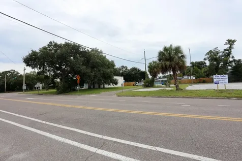 N 17th Street St. Petersburg FL 33713