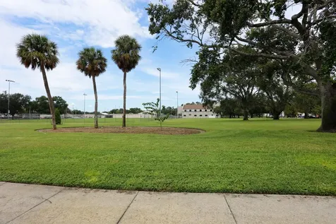 N 17th Street St. Petersburg FL 33713