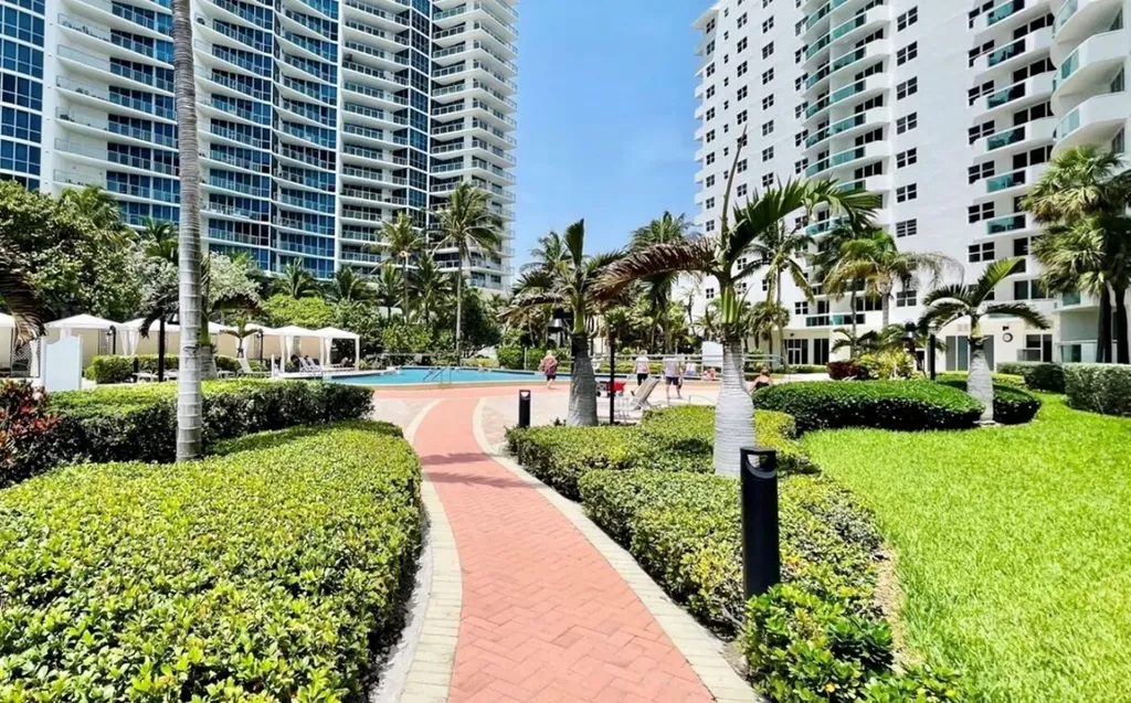 3001 S Ocean Drive Hollywood FL 33019