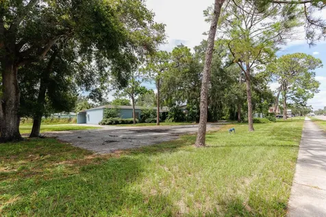 4100 N 16th Street St. Petersburg FL 33703