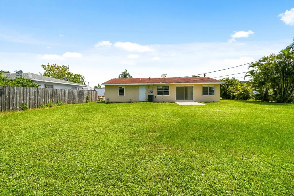 458 SE Galleon Lane Port St Lucie FL 34983
