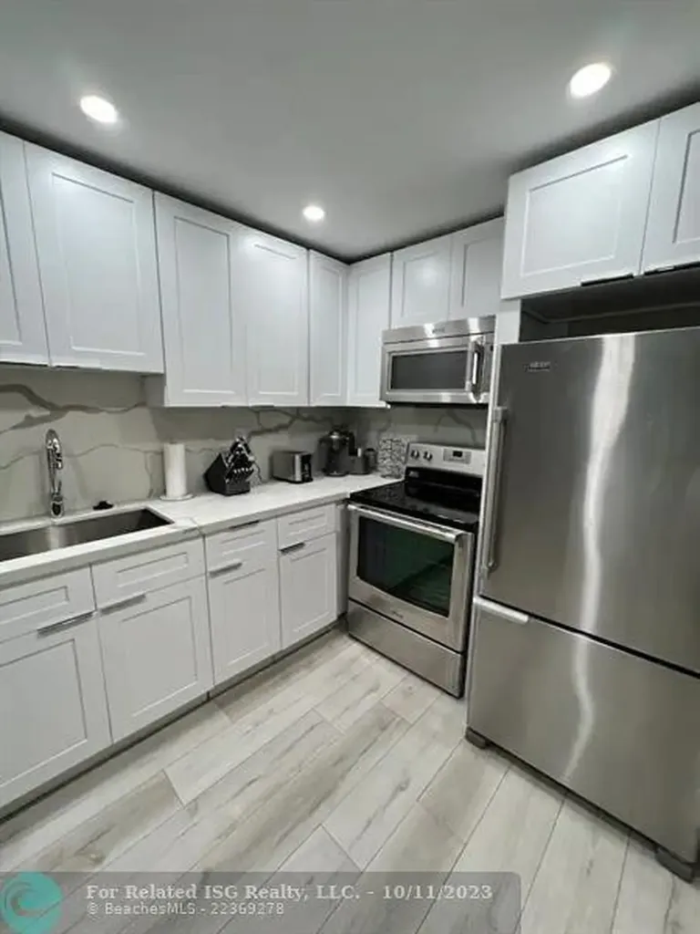2301 Collins Avenue Miami Beach FL 33139
