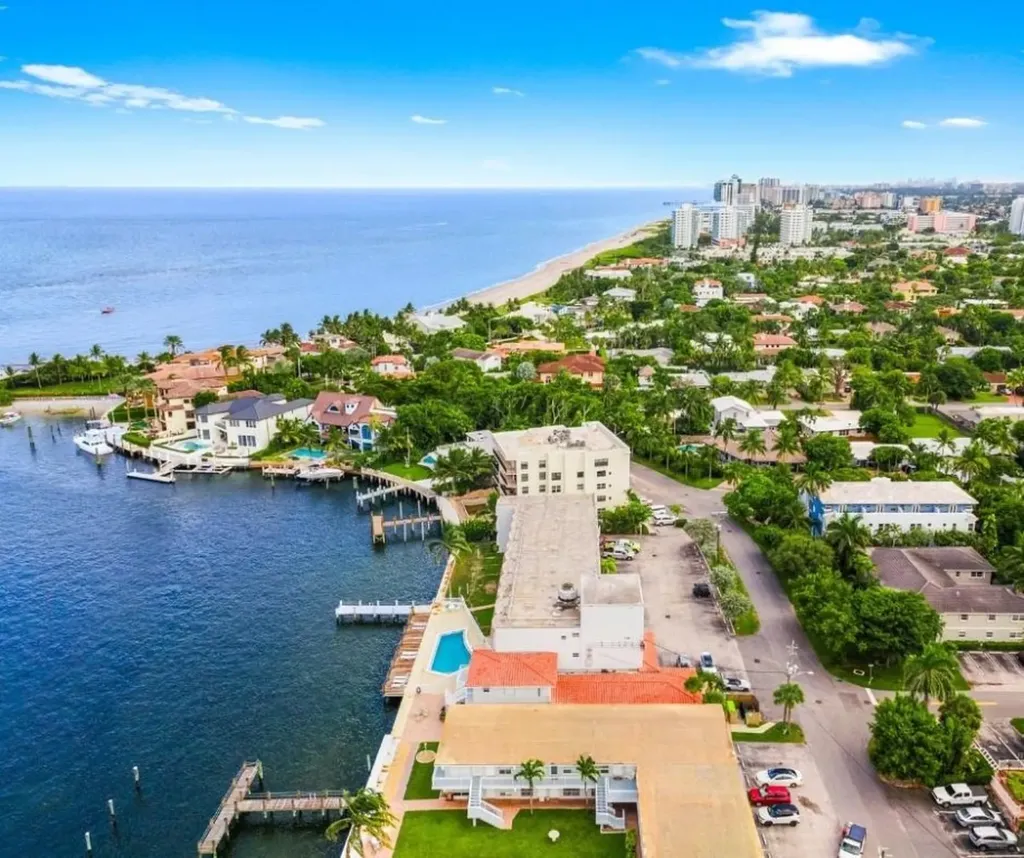 2508 Bay Drive Pompano Beach FL 33062