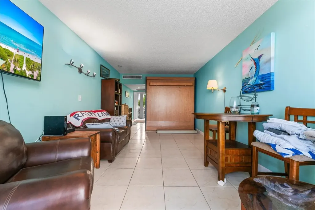 2508 Bay Drive Pompano Beach FL 33062