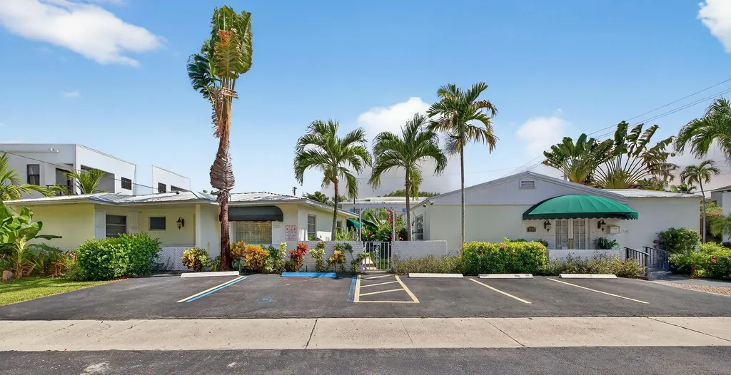 1700 NE 5 Street Fort Lauderdale FL 33301