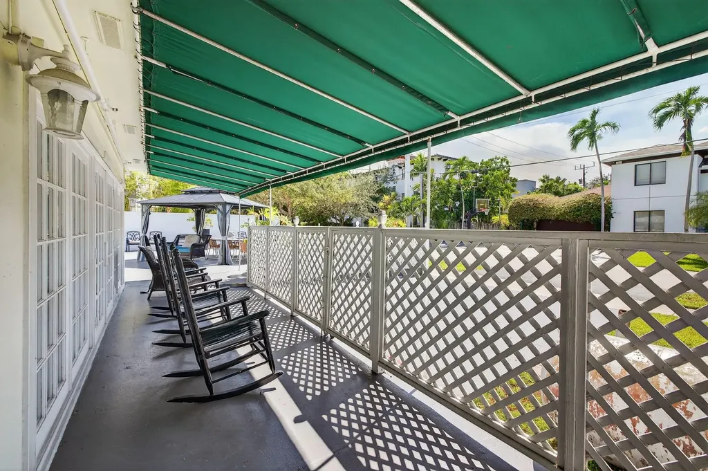 1700 NE 5 Street Fort Lauderdale FL 33301