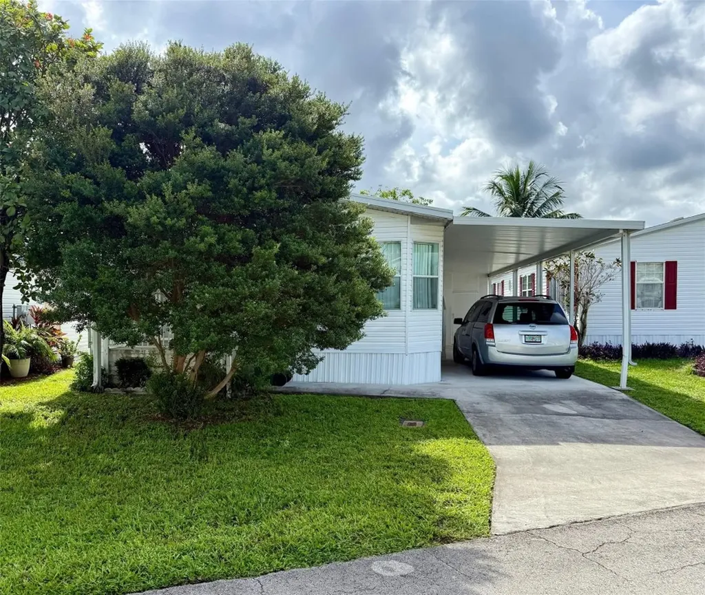 2080 SW 85th Avenue Davie FL 33324
