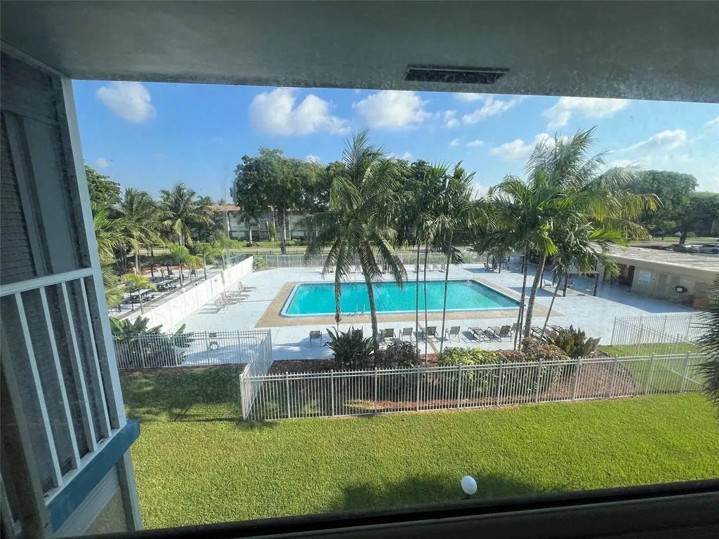 981 Hillcrest Court Hollywood FL 33021