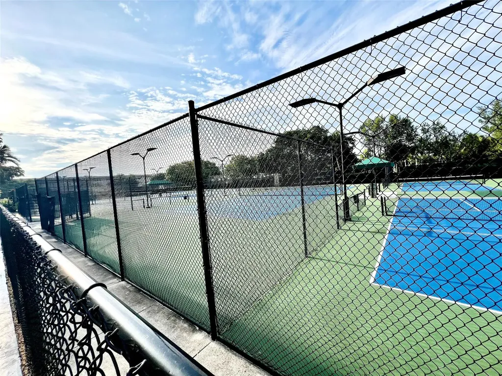 981 Hillcrest Court Hollywood FL 33021