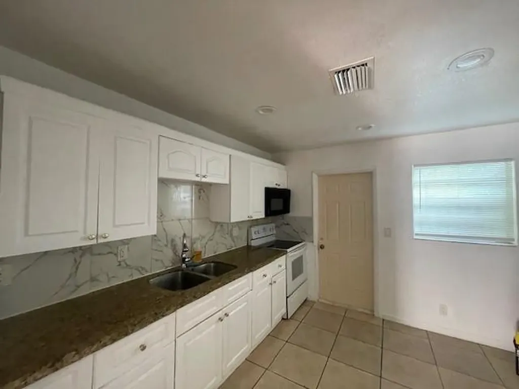 1735 SW 44th Terrace Fort Lauderdale FL 33317