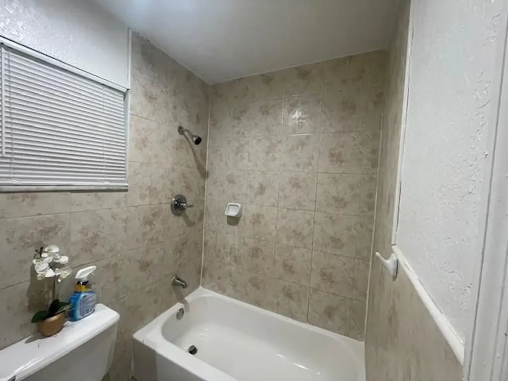 1735 SW 44th Terrace Fort Lauderdale FL 33317