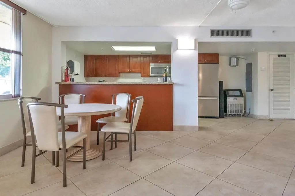 1009 N Ocean Boulevard N Pompano Beach FL 33062