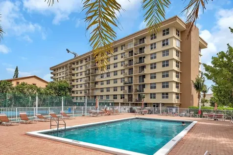 1009 N Ocean Boulevard N Pompano Beach FL 33062
