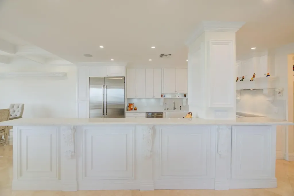 1 Las Olas Circle Fort Lauderdale FL 33316