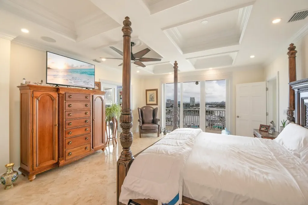 1 Las Olas Circle Fort Lauderdale FL 33316
