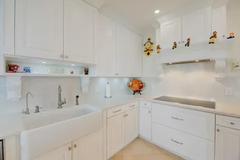 1 Las Olas Circle Fort Lauderdale FL 33316