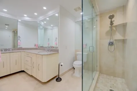 1 Las Olas Circle Fort Lauderdale FL 33316