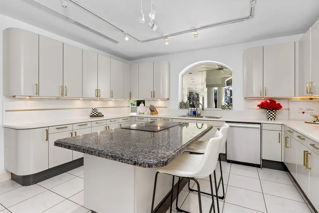 11 Bay Colony Lane Fort Lauderdale FL 33308