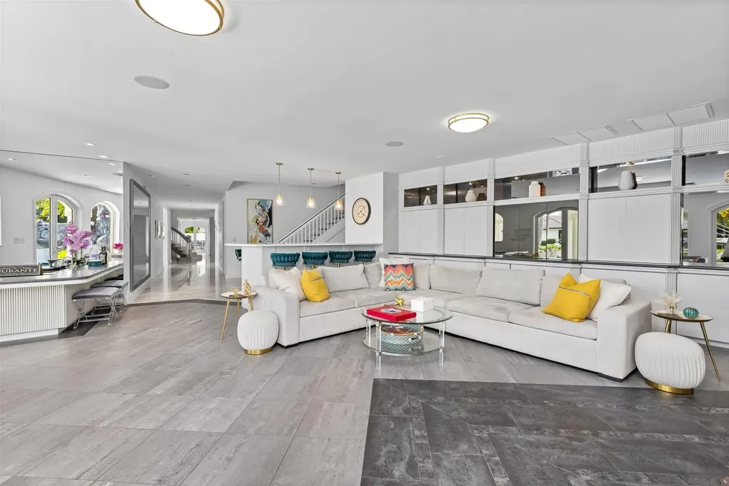 11 Bay Colony Lane Fort Lauderdale FL 33308