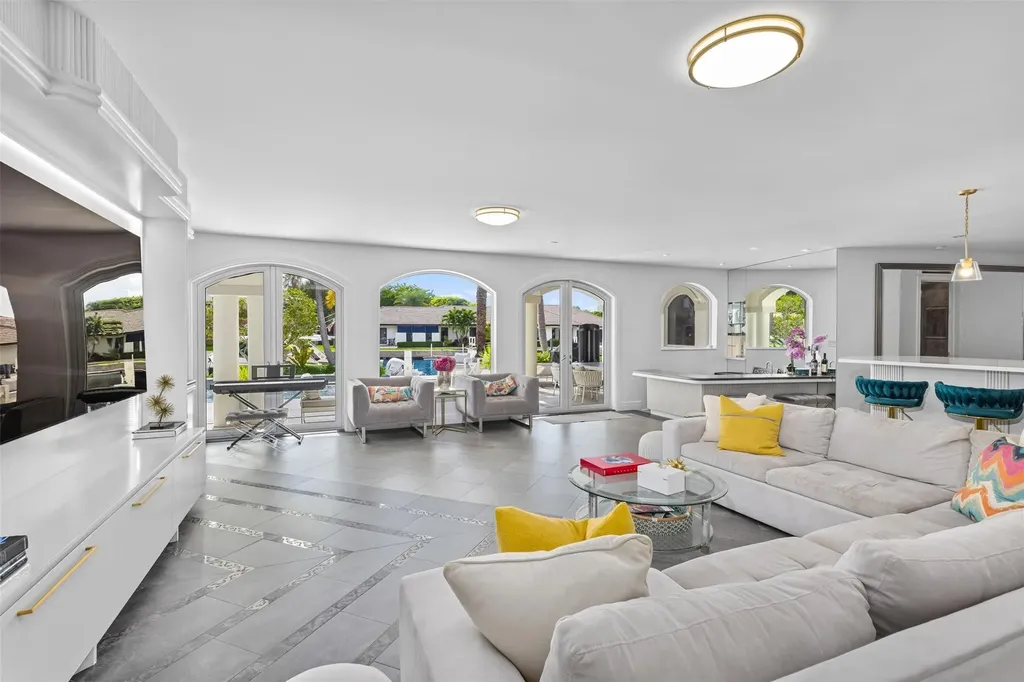 11 Bay Colony Lane Fort Lauderdale FL 33308