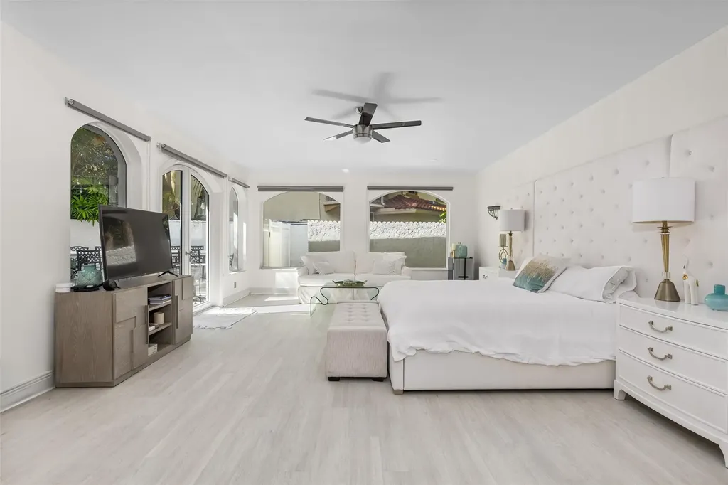 11 Bay Colony Lane Fort Lauderdale FL 33308