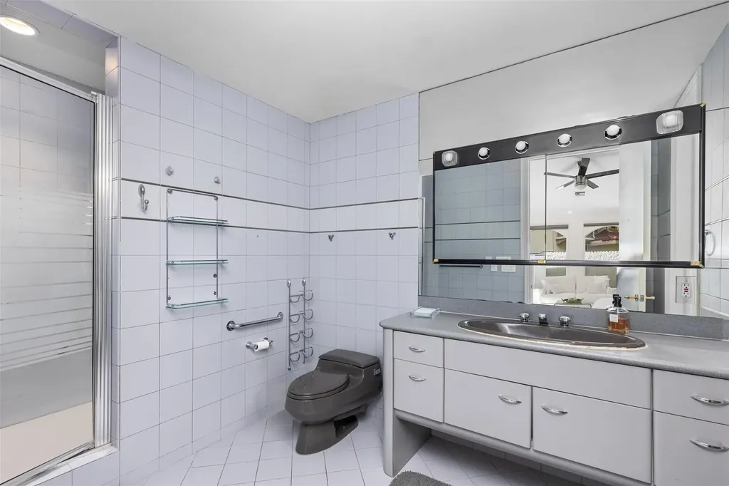 11 Bay Colony Lane Fort Lauderdale FL 33308