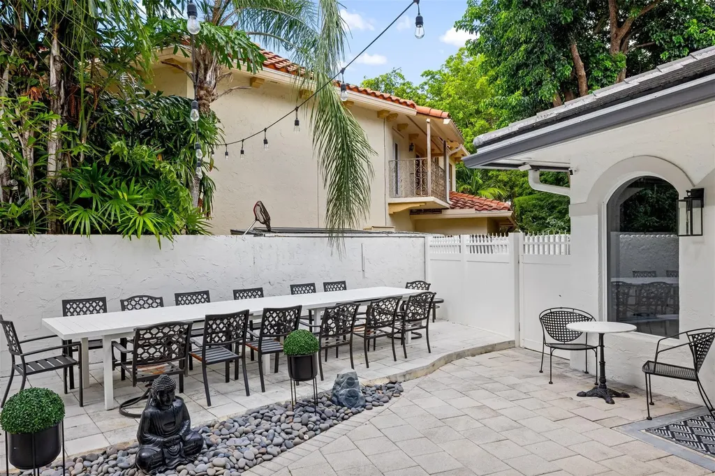 11 Bay Colony Lane Fort Lauderdale FL 33308