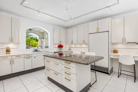 11 Bay Colony Lane Fort Lauderdale FL 33308