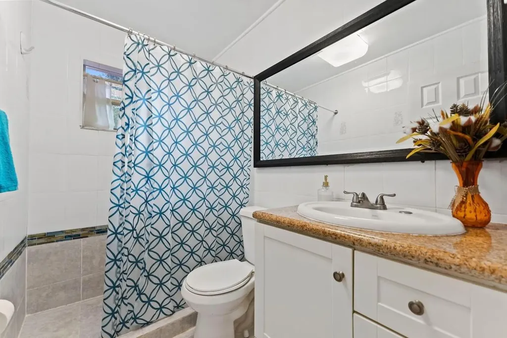 2140 N 57th Avenue Hollywood FL 33021