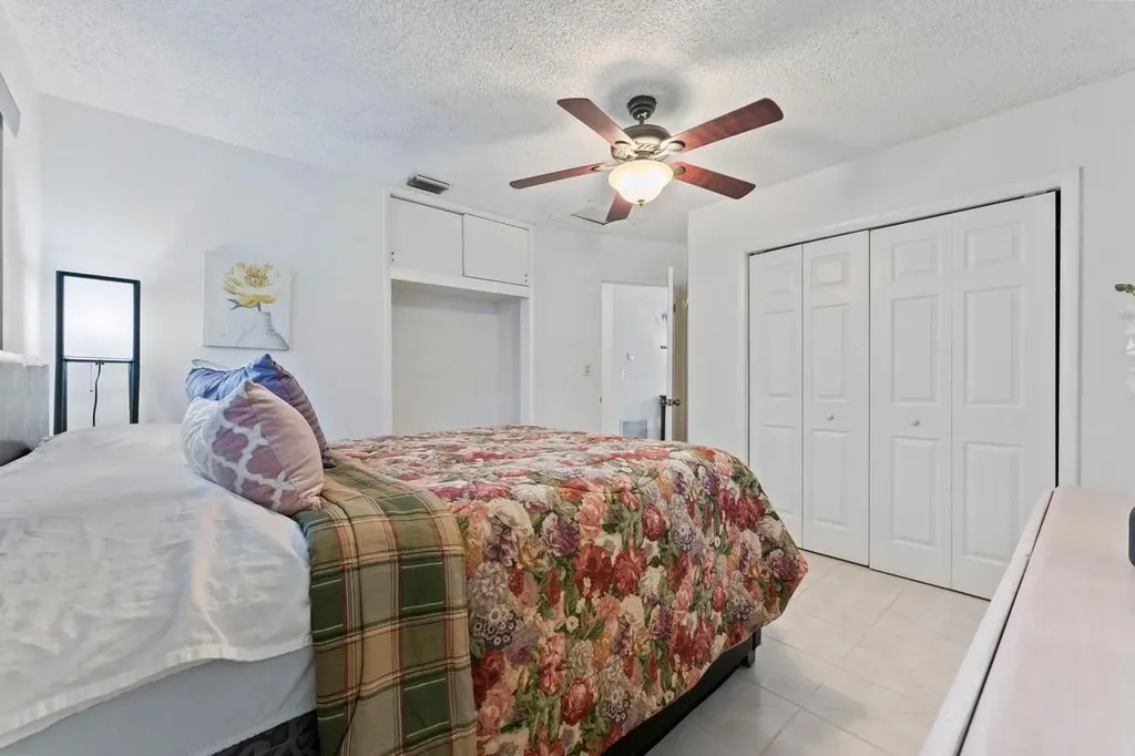 2140 N 57th Avenue Hollywood FL 33021