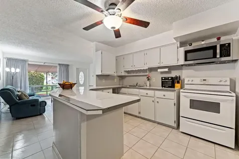 2140 N 57th Avenue Hollywood FL 33021