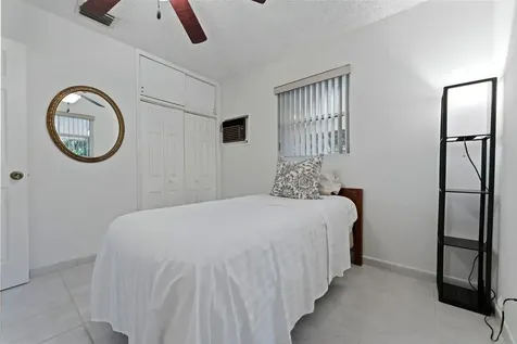 2140 N 57th Avenue Hollywood FL 33021